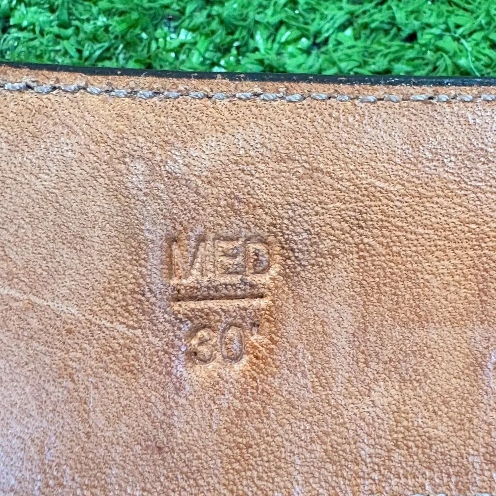 Zelé Unisex Genuine Cowhide Leather Size MED 30